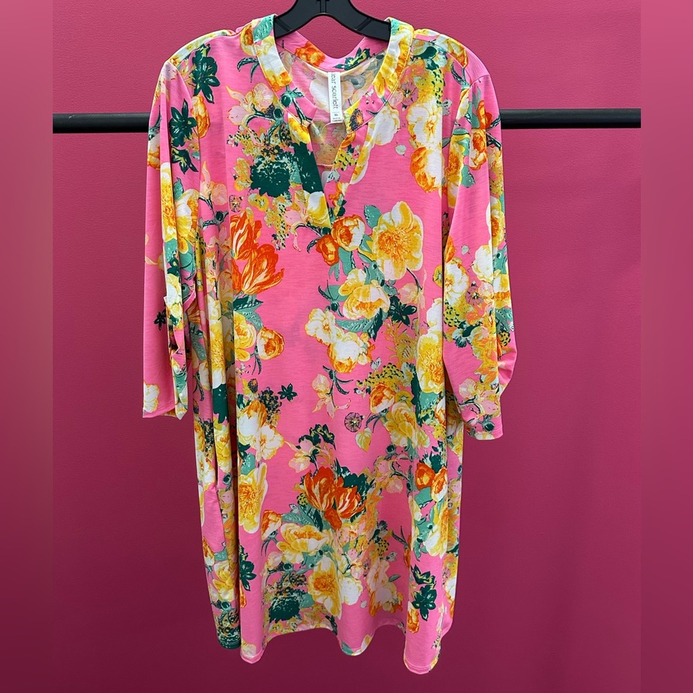 Dear Scarlett Floral Pink 🩷💐Dress with 3/4 sleeves with tab & roomy back pleat